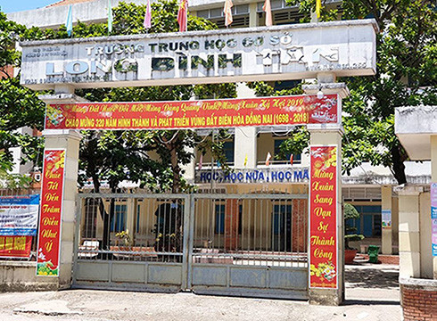 Trường trung học cơ sở Long Bình Tân, thành phố Biên Hòa, tỉnh Đồng Nai (ảnh: P.L) Trường trung học cơ sở Long Bình Tân, thành phố Biên Hòa, tỉnh Đồng Nai (ảnh: P.L)