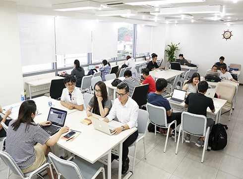 Sinh viên Trường Đại học Hoa Sen, thành viên của Tập đoàn Nguyễn Hoàng (ảnh: NHG) Sinh viên Trường Đại học Hoa Sen, thành viên của Tập đoàn Nguyễn Hoàng (ảnh: NHG)