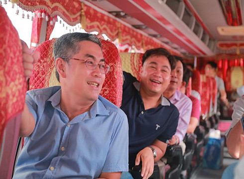 Cán bộ, giảng viên Trường Đại học Công nghiệp thực phẩm thành phố lên đường coi thi ở Bình Thuận (ảnh: HUFI) Cán bộ, giảng viên Trường Đại học Công nghiệp thực phẩm thành phố lên đường coi thi ở Bình Thuận (ảnh: HUFI)