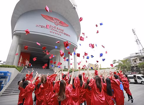 Trường Đại học Quốc tế Hồng Bàng, thành viên của Tập đoàn Nguyễn Hoàng (ảnh: NHG)