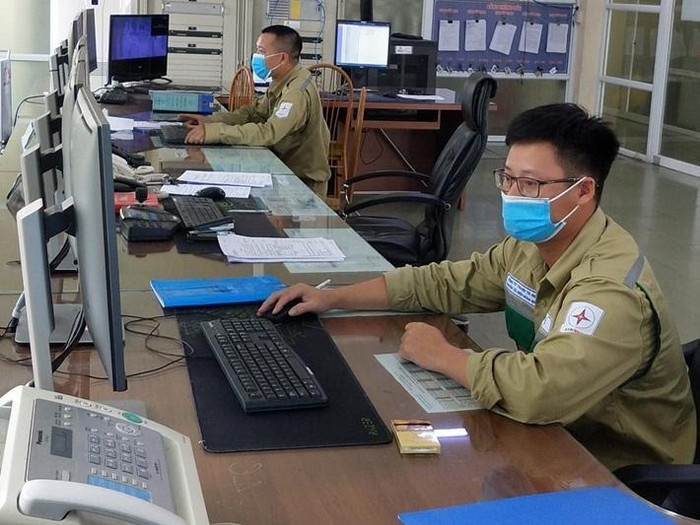 Trực vận hành Trạm biến áp 220 kV Thuỷ Nguyên (Hải Phòng), trạm biến áp số đầu tiên của EVN Trực vận hành Trạm biến áp 220 kV Thuỷ Nguyên (Hải Phòng), trạm biến áp số đầu tiên của EVN