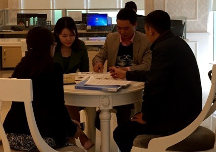 Khách hàng tìm hiểu dự án 36 Phạm Hùng sáng 9/4/2015. Khách hàng tìm hiểu dự án 36 Phạm Hùng sáng 9/4/2015.