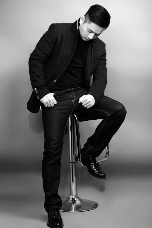 Ngắm nhìn phong cách lịch lãm của Trương Minh Cường: