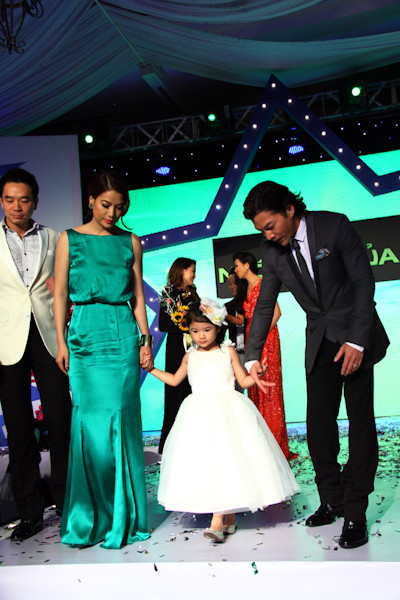 Có lẽ đây là một trong những cặp đôi hoàn hảo nhất nhì giới showbiz Việt Có lẽ đây là một trong những cặp đôi hoàn hảo nhất nhì giới showbiz Việt