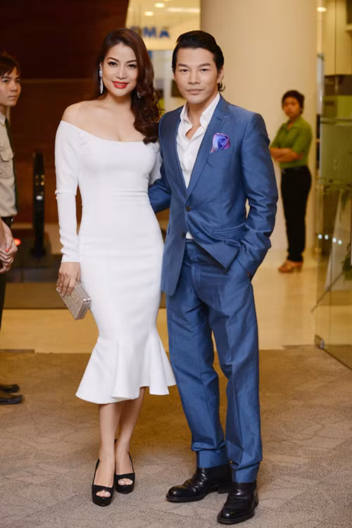 Hình ảnh Ngọc Ánh với mái tóc bồng bềnh diện những bộ trang phục duyên dáng, sang trọng và Bảo Sơn trong những bộ vest sang trọng tay trong tay đến dự các sự kiện cùng nụ cười hạnh phúc đã ghi dấu trong lòng người hâm mộ. Hình ảnh Ngọc Ánh với mái tóc bồng bềnh diện những bộ trang phục duyên dáng, sang trọng và Bảo Sơn trong những bộ vest sang trọng tay trong tay đến dự các sự kiện cùng nụ cười hạnh phúc đã ghi dấu trong lòng người hâm mộ.