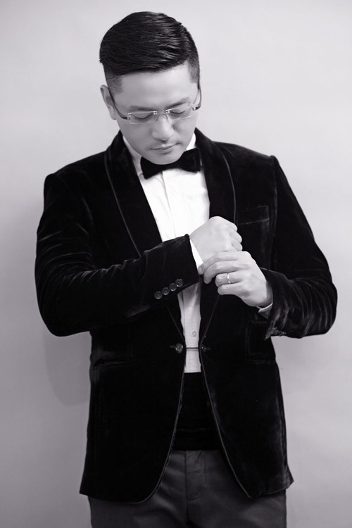 Chia sẻ về phong cách ăn mặc luôn được ngợi khen của mình, nam diễn viên, doanh nhân thành đạt Trương Minh Cường tiết lộ một số bí quyết cơ bản khi mặc vest như sau: