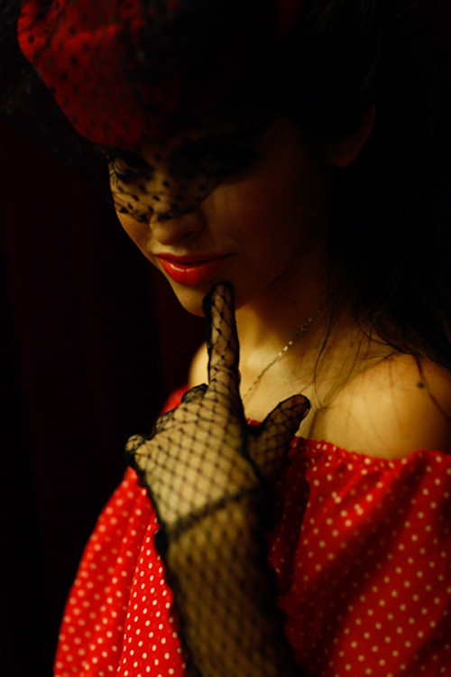 Công việc thường làm: đi xem phim, buổi tối dắt chó đi dạo. Môn học yêu thích nhất là tiếng Anh, thể dục, nhạc. Số đo 3 vòng: 82-61-90. Công việc thường làm: đi xem phim, buổi tối dắt chó đi dạo. Môn học yêu thích nhất là tiếng Anh, thể dục, nhạc. Số đo 3 vòng: 82-61-90.