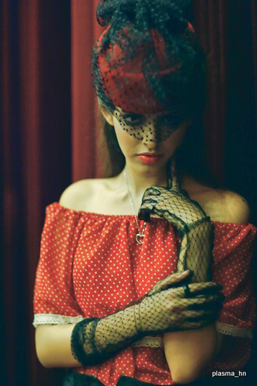 Quê hương là Tây Ban Nha, Andrea theo bố sang Việt Nam từ nhỏ, nên vốn tiếng Việt cực chuẩn, từ cách phát âm đến dùng từ ngữ. Bên cạnh đó, khả năng tiếng Anh của cô rất đáng nể. Quê hương là Tây Ban Nha, Andrea theo bố sang Việt Nam từ nhỏ, nên vốn tiếng Việt cực chuẩn, từ cách phát âm đến dùng từ ngữ. Bên cạnh đó, khả năng tiếng Anh của cô rất đáng nể.