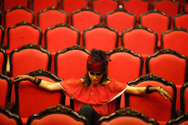 Cô người mẫu nước ngoài có chiều cao 1,72m, khả năng trình diễn tự nhiên trên sân khấu. Cô người mẫu nước ngoài có chiều cao 1,72m, khả năng trình diễn tự nhiên trên sân khấu.