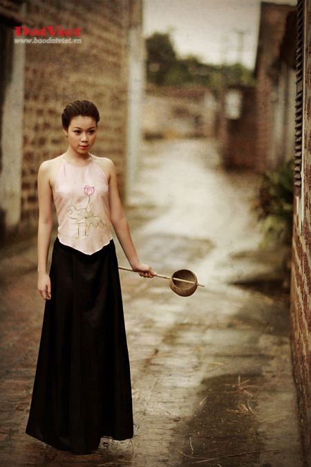 Trương Tùng Lan cao 1,7m, số đo hình thể là 83-60-88. Cô từng giành giải Hoa khôi Hạ Long 2010 và lọt Top 10 Hoa hậu Việt Nam 2010. Năm 2011, Tùng Lan đại diện cho Việt Nam tham dự cuộc thi Miss Asia Pacific 2011 - Hoa hậu châu Á Thái Bình Dương 201 và Tùng Lan ghi tên mình vào Top 15 của cuộc thi. Trương Tùng Lan cao 1,7m, số đo hình thể là 83-60-88. Cô từng giành giải Hoa khôi Hạ Long 2010 và lọt Top 10 Hoa hậu Việt Nam 2010. Năm 2011, Tùng Lan đại diện cho Việt Nam tham dự cuộc thi Miss Asia Pacific 2011 - Hoa hậu châu Á Thái Bình Dương 201 và Tùng Lan ghi tên mình vào Top 15 của cuộc thi.