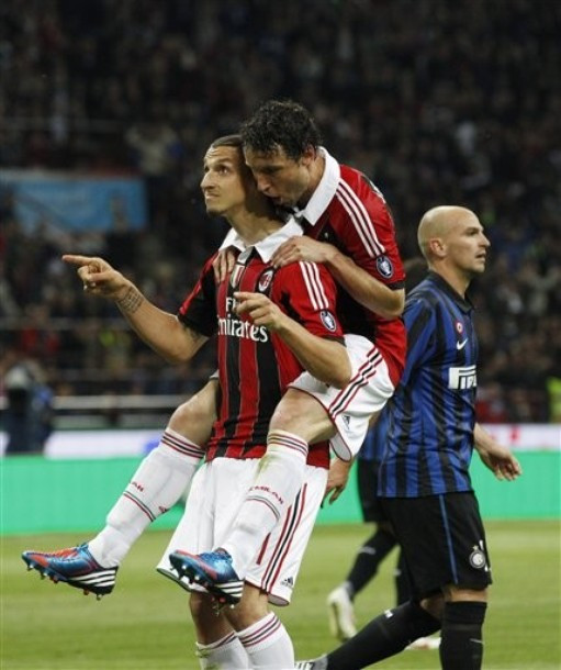 Và chính anh là người nâng tỷ số lên thành 2-1 Và chính anh là người nâng tỷ số lên thành 2-1