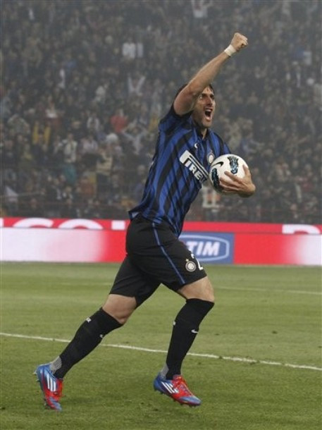 Nhưng Diego Milito tiếp tục thể hiện 1 phong độ ấn tượng Nhưng Diego Milito tiếp tục thể hiện 1 phong độ ấn tượng