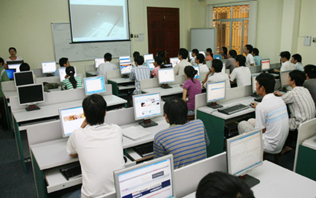 Nhiều trường chán ngán với những thủ tục tự đánh giá. (Ảnh minh họa: VOV) Nhiều trường chán ngán với những thủ tục tự đánh giá. (Ảnh minh họa: VOV)
