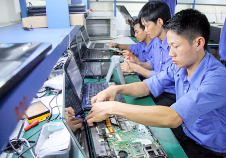 Bộ trưởng Phùng Xuân Nhạ: Đào tạo phải gắn liền với nhu cầu sử dụng nhân lực ảnh 3