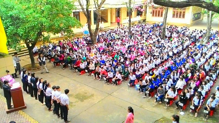 Nhà trường nên tặng sách cho học trò như là một phần thưởng cho học sinh xuất sắc. (Ảnh do tác giả cung cấp) Nhà trường nên tặng sách cho học trò như là một phần thưởng cho học sinh xuất sắc. (Ảnh do tác giả cung cấp)