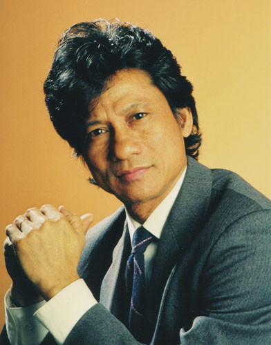 Một thời tên tuổi Chế Linh gắn liền với những ca khúc trữ tình: Thành phố buồn, Thành phố mưa bay, Nhật ký đời tôi, Được tin em lấy chồng,… Một thời tên tuổi Chế Linh gắn liền với những ca khúc trữ tình: Thành phố buồn, Thành phố mưa bay, Nhật ký đời tôi, Được tin em lấy chồng,…