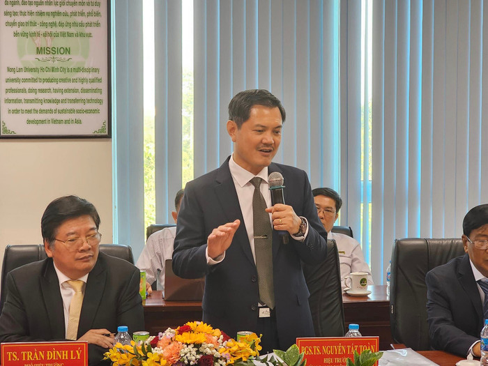 Phó Giáo sư, Tiến sĩ Nguyễn Tất Toàn - Hiệu trưởng Trường Đại học Nông Lâm Thành phố Hồ Chí Minh (ảnh: V.D) gdvn_BotruongSonNLU2.jpg