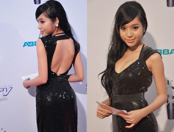 Đây có thể được coi là bộ váy 'kín đáo nhất' trong tủ quần áo của cô. Đây có thể được coi là bộ váy 'kín đáo nhất' trong tủ quần áo của cô.