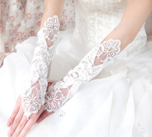 Mẫu găng tay thêu thủ công bắt mắt Mẫu găng tay thêu thủ công bắt mắt