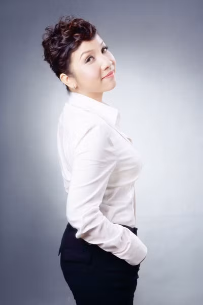 "Đến giờ phút này tôi vẫn cảm ơn ông trời đã cho mình là người biết mệt. Tôi biết bản thân không phải là người khỏe nên không thể thức đêm thức hôm được". "Đến giờ phút này tôi vẫn cảm ơn ông trời đã cho mình là người biết mệt. Tôi biết bản thân không phải là người khỏe nên không thể thức đêm thức hôm được".