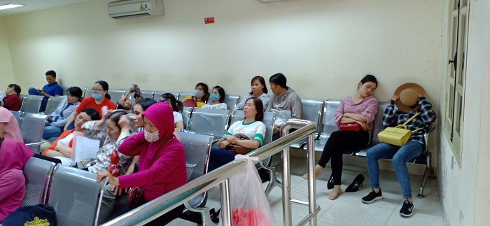 Sự mệt mỏi lộ rõ của giáo viên hợp đồng lên Hà Nội (Ảnh:V.N) Sự mệt mỏi lộ rõ của giáo viên hợp đồng lên Hà Nội (Ảnh:V.N)