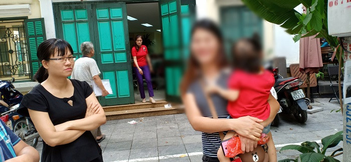 Hai mẹ con chị T. có mặt tại Hà Nội để kêu cứu (Ảnh:V.N) Hai mẹ con chị T. có mặt tại Hà Nội để kêu cứu (Ảnh:V.N)