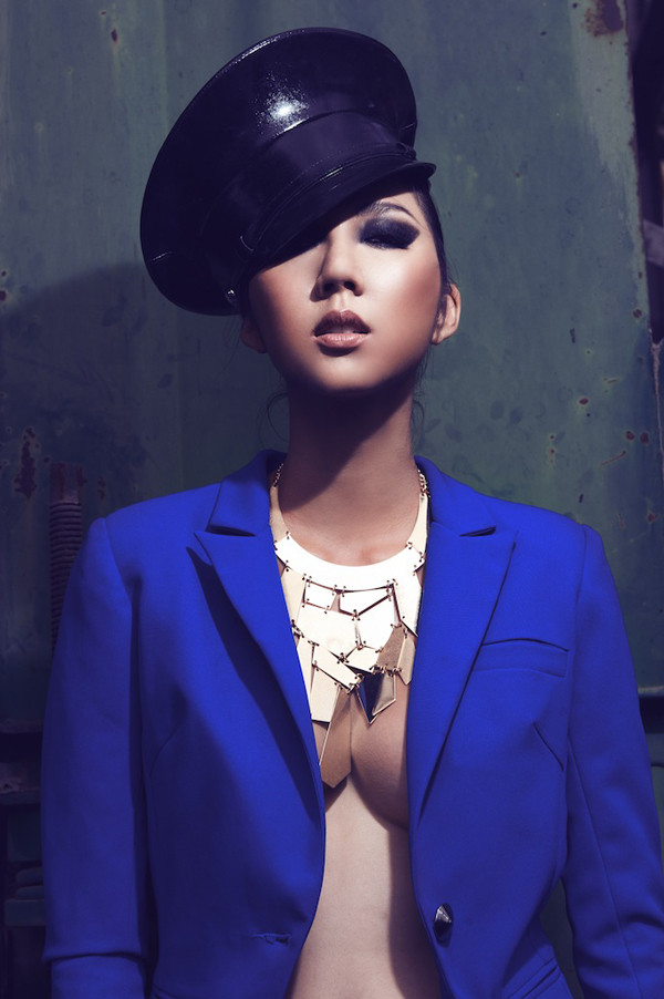 Ngọc Quyên vừa tham gia phim 'Lệ phí tình yêu'. Cô vừa ra mắt bộ ảnh mới với phong cách lạnh lùng nhưng quyến rũ khi tạo dáng giữa công trường mênh mông. (Theo Ngôi Sao) Ngọc Quyên vừa tham gia phim 'Lệ phí tình yêu'. Cô vừa ra mắt bộ ảnh mới với phong cách lạnh lùng nhưng quyến rũ khi tạo dáng giữa công trường mênh mông. (Theo Ngôi Sao)