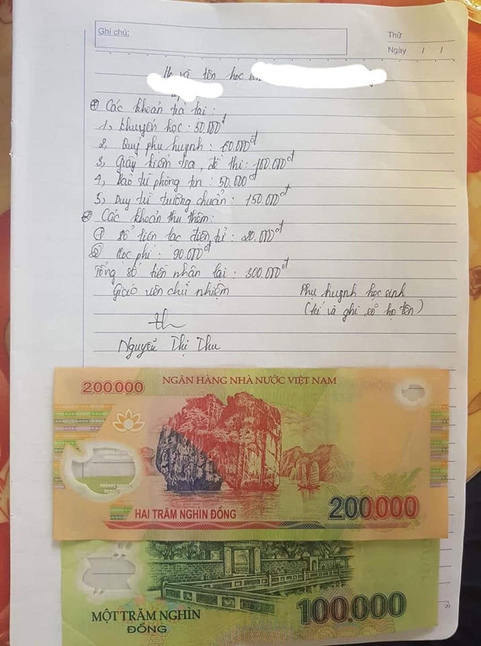 Phụ huynh cắn răng đóng tiền lạm thu nhưng cũng không dám có ý kiến (Ảnh:V.N) Phụ huynh cắn răng đóng tiền lạm thu nhưng cũng không dám có ý kiến (Ảnh:V.N)