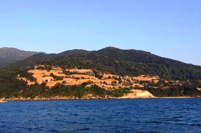 Khu vực phía dưới bán đảo Sơn Trà đang xây dựng thành khu du lịch.