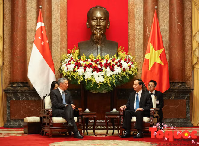 Thủ tướng Singapore Lý Hiển Long chào xã giao Chủ tịch nước Trần Đại Quang.