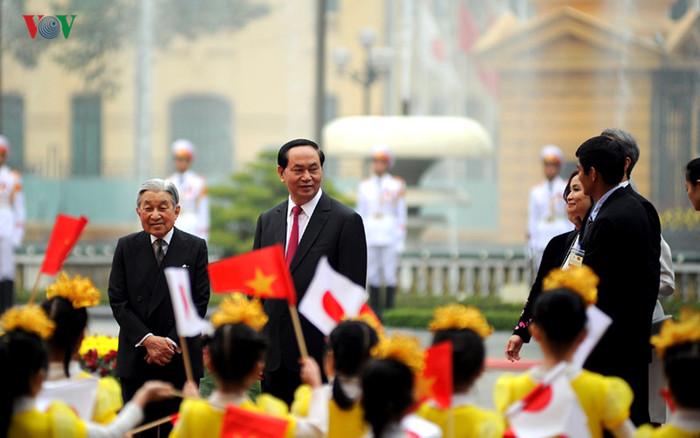 Đây là chuyến thăm đầu tiên của Nhà vua và Hoàng hậu Nhật Bản đến Việt Nam kể từ khi lên ngôi. Đây là chuyến thăm đầu tiên của Nhà vua và Hoàng hậu Nhật Bản đến Việt Nam kể từ khi lên ngôi.