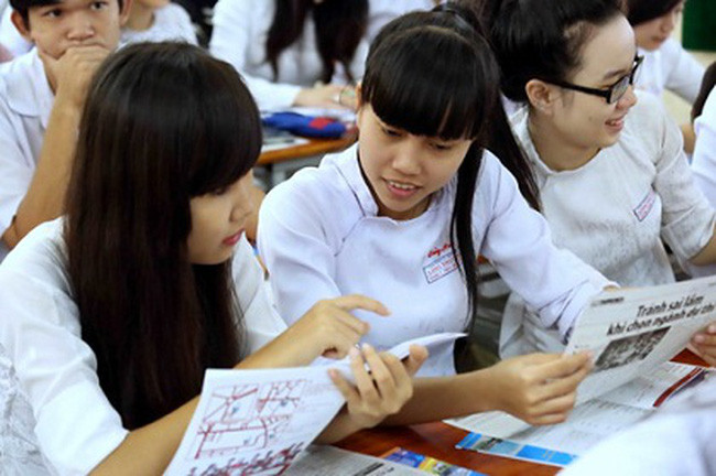 Học sinh thường kêu ca học Triết hoc rất nhàm chán. Vậy lý do chính là gì? (Ảnh: Vtv.vn)