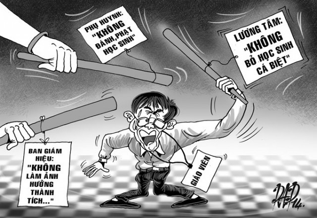 Vì trách nhiệm giáo dục học trò, nhiều thầy cô giáo không thể bỏ mặc học sinh muốn ra sao thì ra. (Ảnh: Tuoitre.vn) Vì trách nhiệm giáo dục học trò, nhiều thầy cô giáo không thể bỏ mặc học sinh muốn ra sao thì ra. (Ảnh: Tuoitre.vn)