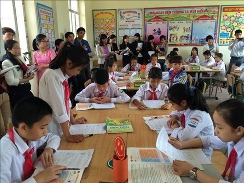 Giáo viên sợ dự giờ bởi vì phải "diễn". (Ảnh minh họa: zing.vn) Giáo viên sợ dự giờ bởi vì phải "diễn". (Ảnh minh họa: zing.vn)