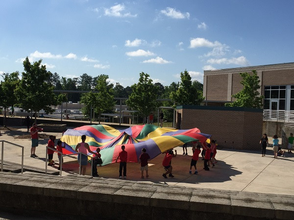 Việc chọn trường cho con tại Mỹ gắn với nơi sinh sống của gia đình.