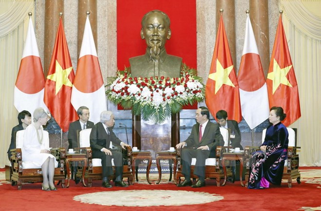 Chủ tịch nước Trần Đại Quang và Phu nhân hội kiến Nhà vua Nhật Bản Akihito và Hoàng hậu Michiko. (Ảnh: Nhan Sáng/TTXVN) Chủ tịch nước Trần Đại Quang và Phu nhân hội kiến Nhà vua Nhật Bản Akihito và Hoàng hậu Michiko. (Ảnh: Nhan Sáng/TTXVN)