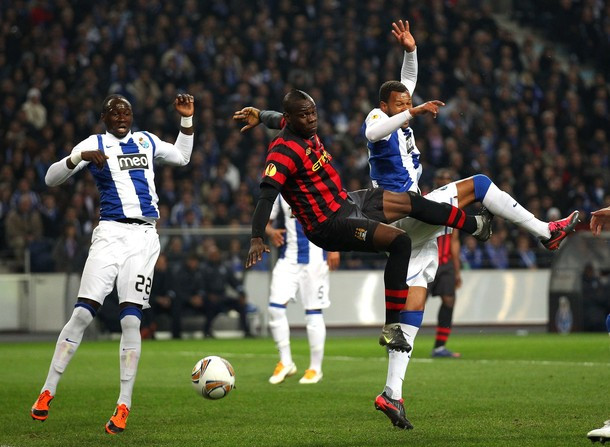 Balotelli đưa trận đấu trở về vạch xuất phát Balotelli đưa trận đấu trở về vạch xuất phát