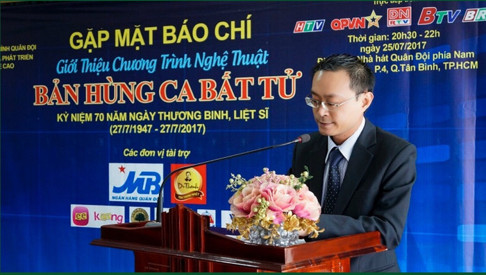 Ông Lê Nguyễn Đức Khôi – Trưởng phòng quan hệ công chúng của Tập đoàn Tân Hiệp Phát đại diện nhà tài trợ phát biểu trong buổi họp báo.. Ông Lê Nguyễn Đức Khôi – Trưởng phòng quan hệ công chúng của Tập đoàn Tân Hiệp Phát đại diện nhà tài trợ phát biểu trong buổi họp báo..