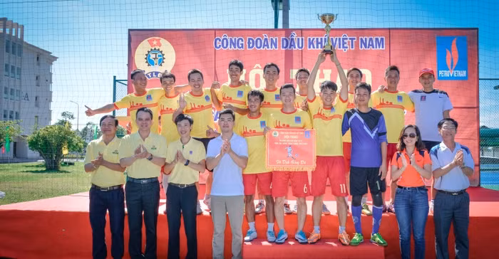 Trao giải bộ môn Bóng đá.