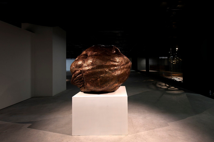 Tác phẩm “Cuộn” cùng các tác phẩm nghệ thuật khác sẽ được trưng bày tại VCCA tới hết ngày 6/8/2017.