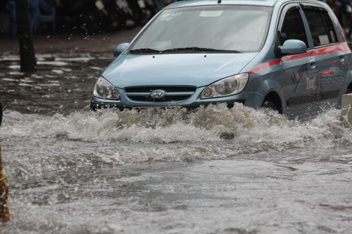 Mức độ chẳng kém gì khu vực trước cửa Keangnam Mức độ chẳng kém gì khu vực trước cửa Keangnam