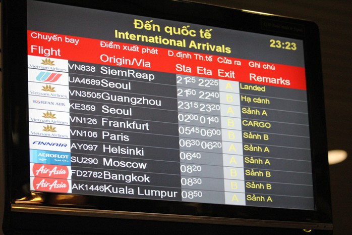 Tiến đi chuyến bay từ Quảng Châu về Việt Nam lúc 23h15 - 23h20