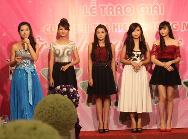 Nữ sinh đoạt giải ăn ảnh gồm; Phạm Ngọc Quỳnh- ĐH Kinh doanh và Công nghệ, Nguyễn Thị Hà Thu- ĐH Dân lập Phương Đông, Phạm Thị Ngọc Anh- HV Thời trang London, Lê Thị Kim Thanh - ĐH Kỹ thuật Công nghệ TP HCM, Phan Thị Thanh Hương- HV Ngân hàng