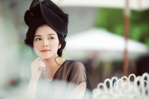 Một vẻ đẹp thanh khiết, giản dị mà vẫn toát lên vẻ sang trọng.... Một vẻ đẹp thanh khiết, giản dị mà vẫn toát lên vẻ sang trọng....