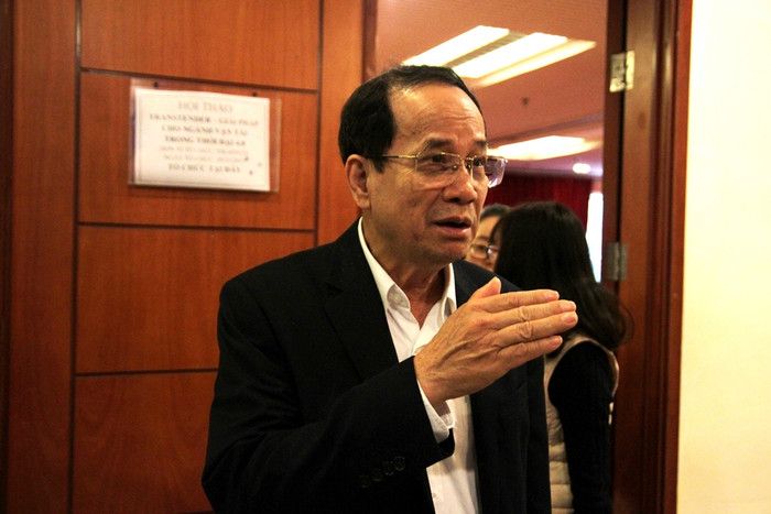 Phó Giáo sư Ngô Trí Long cho rằng, kinh tế thị trường mình phải đáp ứng theo đơn đặt hàng, cái người ta cần chứ không phải sản xuất cái gì mình có. Ảnh: Vũ Phương.