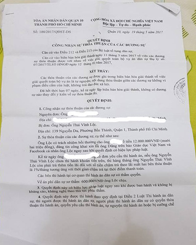 Quyết định số 100 của Tòa án nhân dân quận 10, Thành phố Hồ Chí Minh (ảnh: P.L) Quyết định số 100 của Tòa án nhân dân quận 10, Thành phố Hồ Chí Minh (ảnh: P.L)