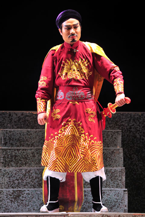 Những “ái, ố, hỉ, nộ” của ông cũng chính là tiếng lòng của những người nông dân trong thời đại hà khắc của nhà Nguyễn dưới triều đại Gia Long và Minh Mạng. Những “ái, ố, hỉ, nộ” của ông cũng chính là tiếng lòng của những người nông dân trong thời đại hà khắc của nhà Nguyễn dưới triều đại Gia Long và Minh Mạng.