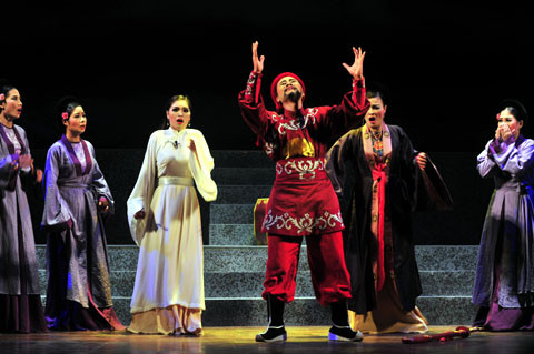 Vở diễn đã tái hiện một giai đoạn lịch sử đầy biến động của Việt Nam thông qua những hoạt động trong cuộc sống của nhân vật Nguyễn Công Trứ. Vở diễn đã tái hiện một giai đoạn lịch sử đầy biến động của Việt Nam thông qua những hoạt động trong cuộc sống của nhân vật Nguyễn Công Trứ.