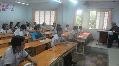 Học sinh lớp 9 tham gia kỳ thi tuyển sinh lớp 10 trên địa bàn Thành phố Hồ Chí Minh (ảnh minh họa: P.L) Học sinh lớp 9 tham gia kỳ thi tuyển sinh lớp 10 trên địa bàn Thành phố Hồ Chí Minh (ảnh minh họa: P.L)