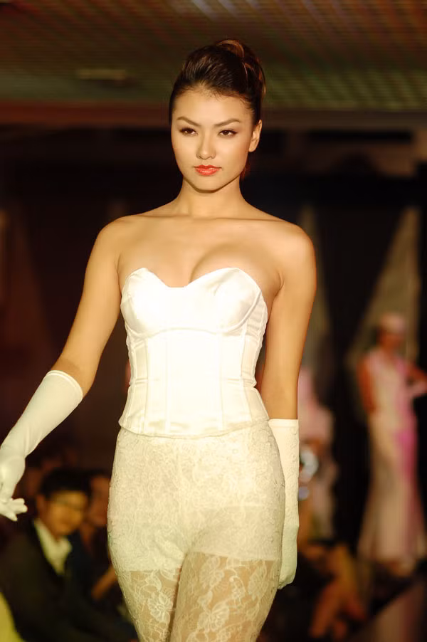 Hồng Quế bức xúc vì bị vu khống đánh người gây thương tích. Hồng Quế bức xúc vì bị vu khống đánh người gây thương tích.